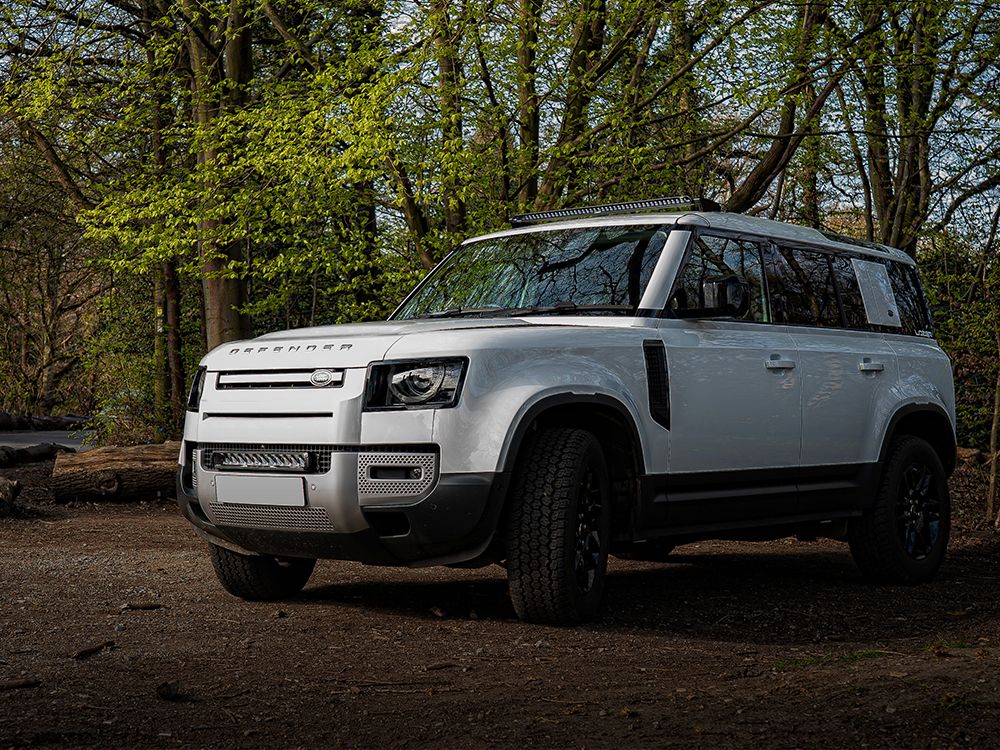 Lazerlamps: Land Rover Grille & Roof Mounting Kits